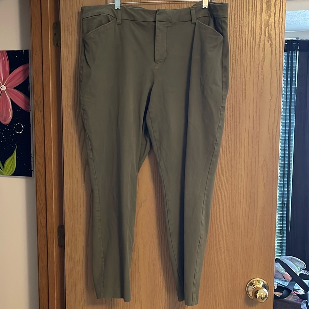Old Navy High Rise Pixie Ankle Pants
